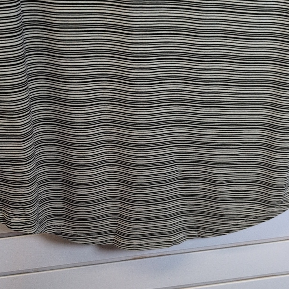 Athleta Cloudlight Stratus Striped Shirt Top Women's Size Medium EUC - Picture 7 of 8